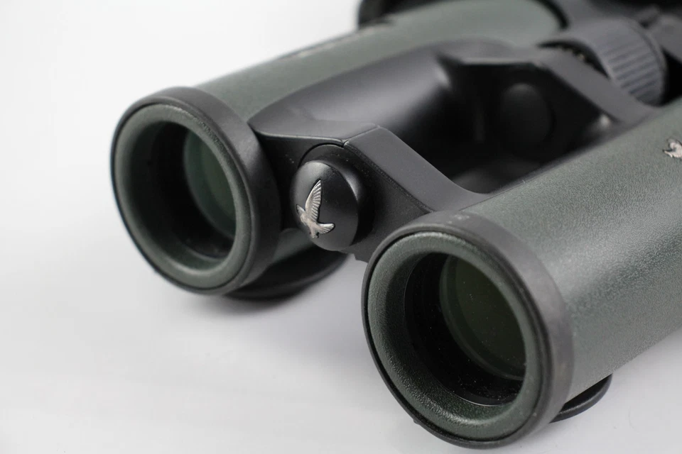 Vintage Swarovski EL 8x32 Binoculars Working w/ Original Lens Caps - Image 2 of 4
