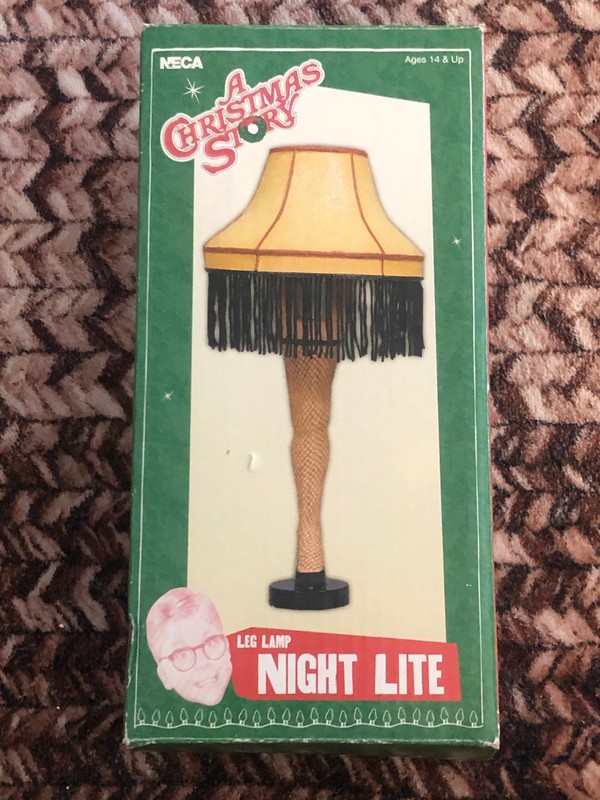 A CHRISTMAS STORY LEG LAMP MOVIE PROP REPLICA NIGHT LITE PLUG-IN NIGHT LIGHT