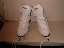 Lake Placid Size 6 Woman's Figure Ice Skates Milan 6000 Imperial Elite
