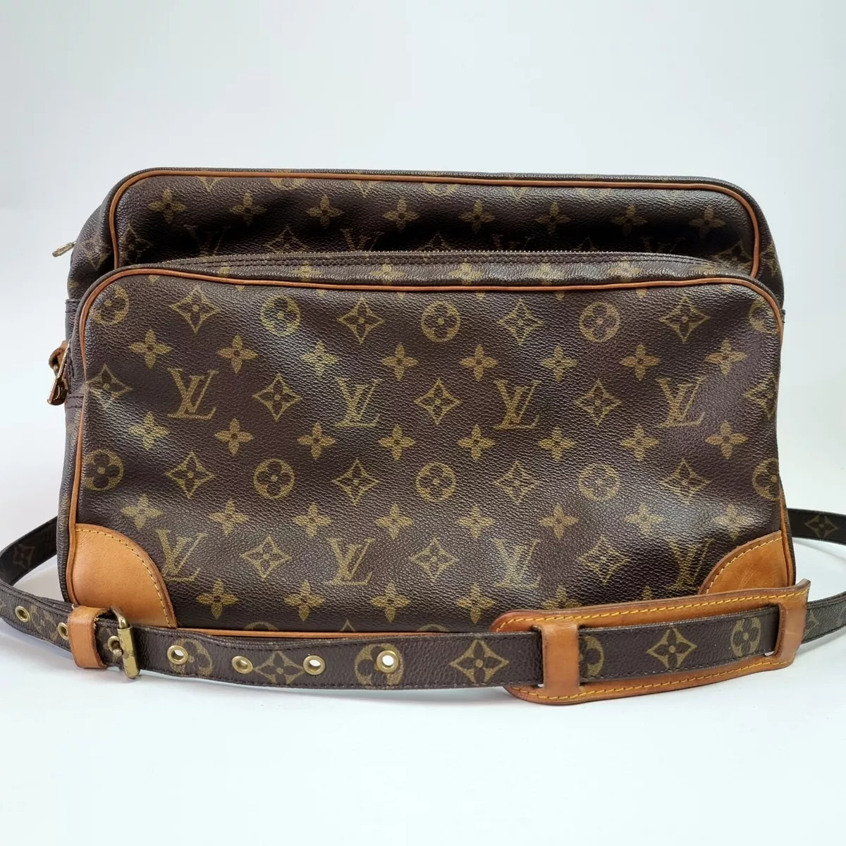 Vintage Larger Louis Vuitton Nil Crossbody Monogram Purse Bag Messenger Logo
