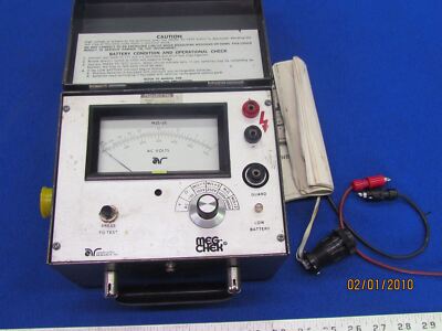 Associated Research Meg Chek Megohmmeter 2002A           A-0733-7