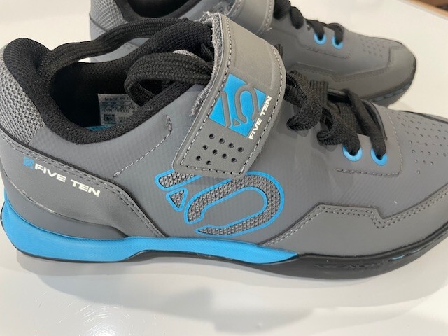 Five Ten Kestrel Lace Women's Mountain Bike Shoe, Sz 7, Grey/Blue