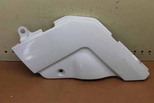 1992 SUZUKI GSXR750 RIGHT SIDE COVER (STP08) 47511-17E00 - Photo 1 sur 8