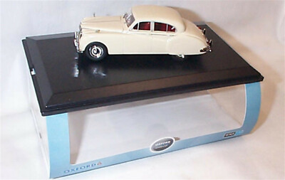 Jaguar MKV11M Ivory 1-43 New in Case JAGV11006