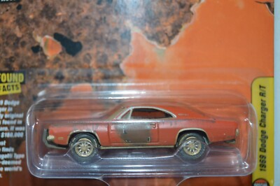 Johnny Lightning Barn Finds 1969 Dodge Charger R/T Orange 1:64