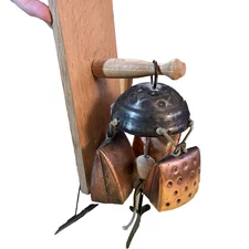 Vintage Ornate Copper Cow Bell Dinner Door Ranch House Wind Chimes Wall Plaque