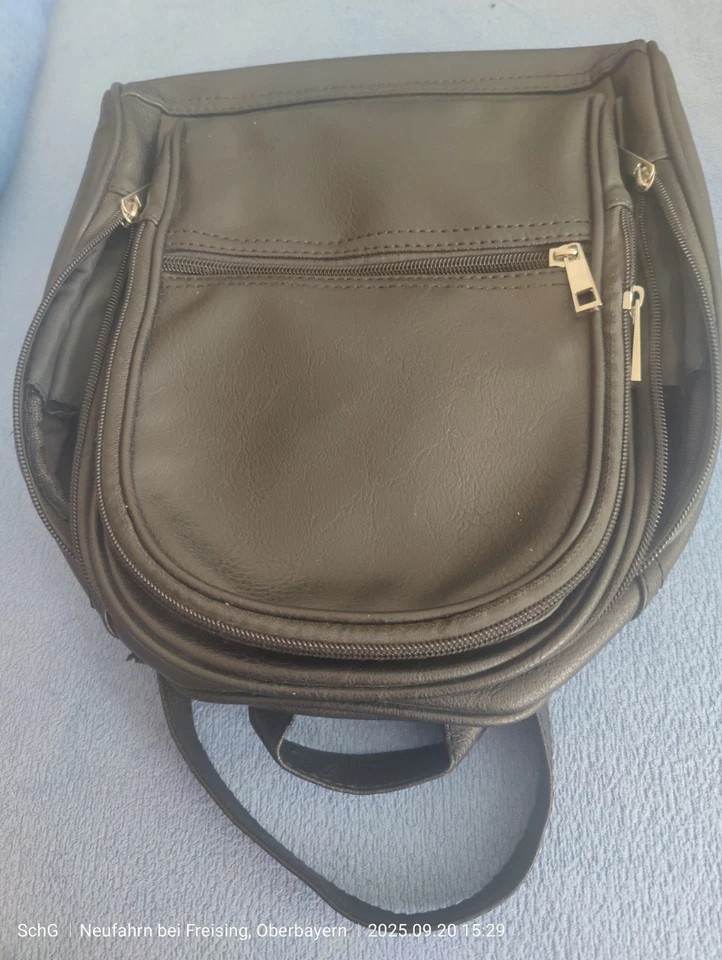 Kleiner Rucksack, weiches Kunstleder 30x30 cm