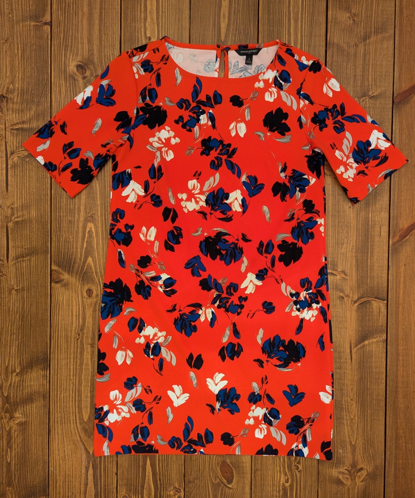 Women's sz 2 Banana Republic Dress Red Blue Floral Short Sleeveve Stretch Sheath
