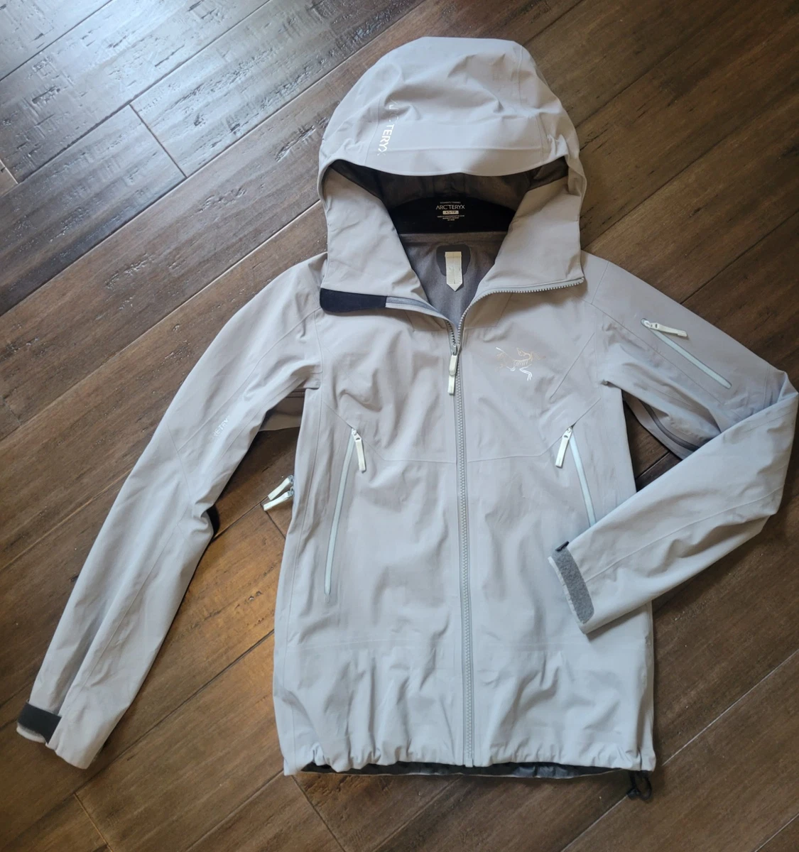 Arc'teryx Regular Size XS Coats, Jackets & Vests for Women for