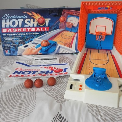 Vintage 1990 Milton Bradley Electronic Hot Shot Basketball Game w/ Box Tested