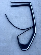 2006 VW JETTA REAR DOOR WINDOW RUN CHANNEL WEATHERSTRIP MOLDING LEFT SIDE OEM