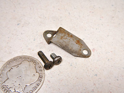 87 SUZUKI DR200H DR200 NEUTRAL SWITCH RETAINER PLATE & SCREWS