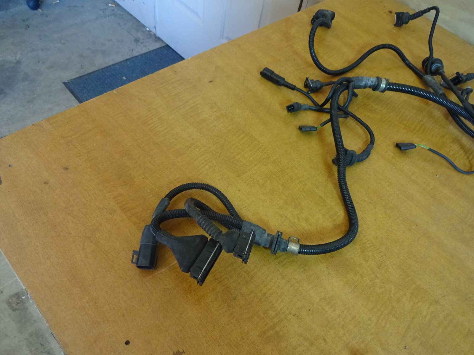 Ferrari 348 - CABLES FOR RH SIDE ENGINE CONNECTION (Wiring Harness) P/N 143206