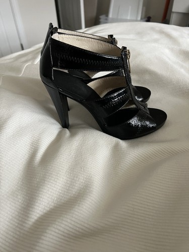 MICHAEL KORS Black Patent Leather Heel Strappy Shoes Zip Open Toe