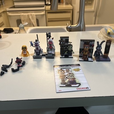 Five Nights at Freddy's McFarlane Toys Lot Of 8 Figures 5 Builds  1 Instruction