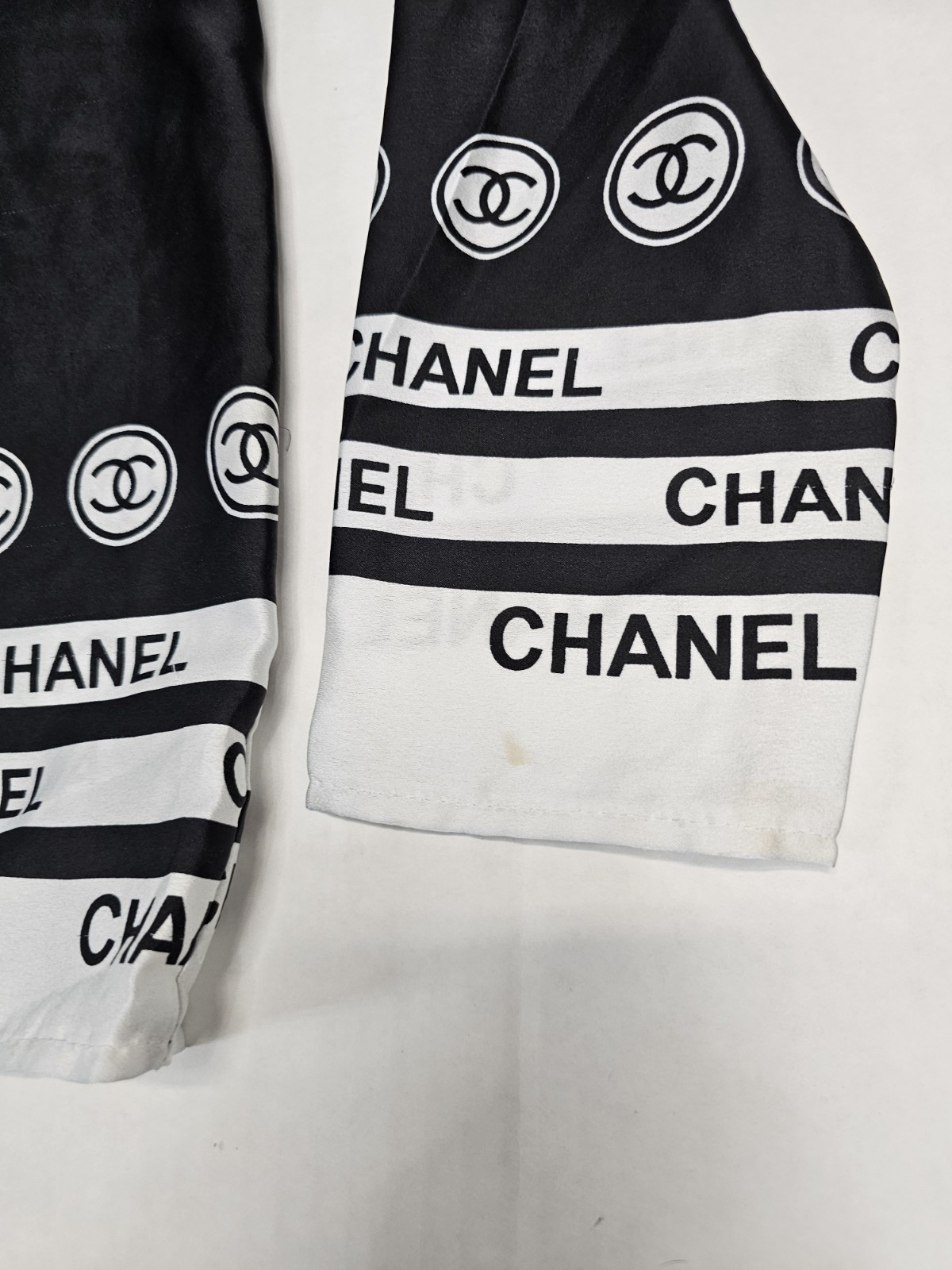 Chanel Pajamas Set Women's Size Small 2pc  thumbnail 13