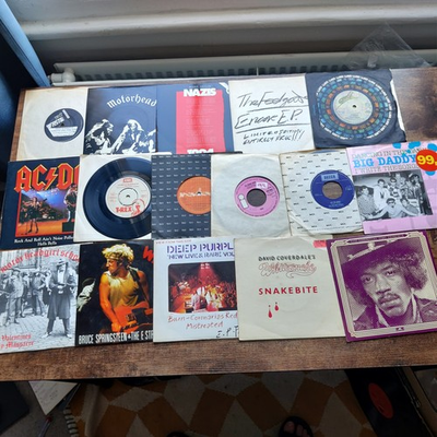 #ad x16 ROCK 7quot; VINYL RECORDS MOTORHEAD AC DC DEEP PURPLE VAN MORRISON DEAD KENNEDYS GBP 39.99