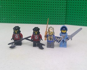 LEGO Castle Knights Kingdom II 8875 King&rsquo;s Siege Tower ~almost complete~