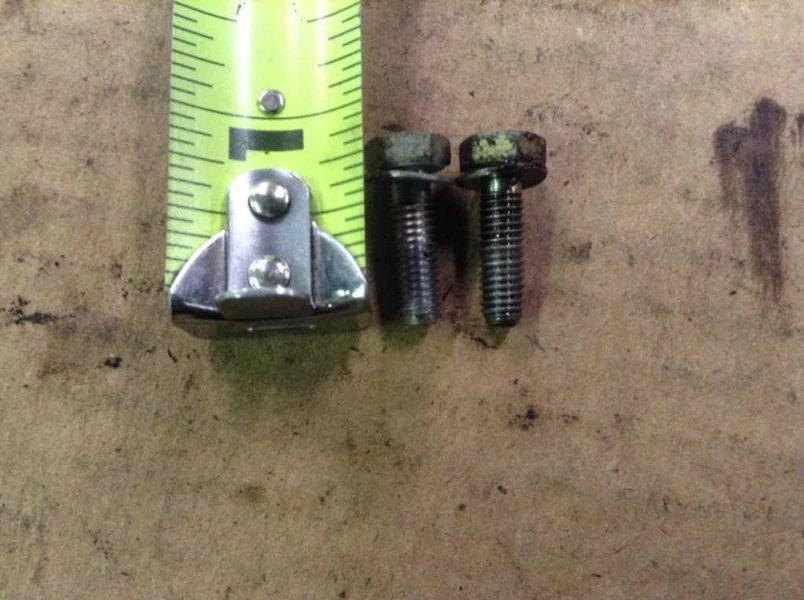 Parafusos de parafuso de panela de óleo do motor QTD 2 serve 94 95 96 97 Mercedes Benz C280 - Imagem 2 de 2