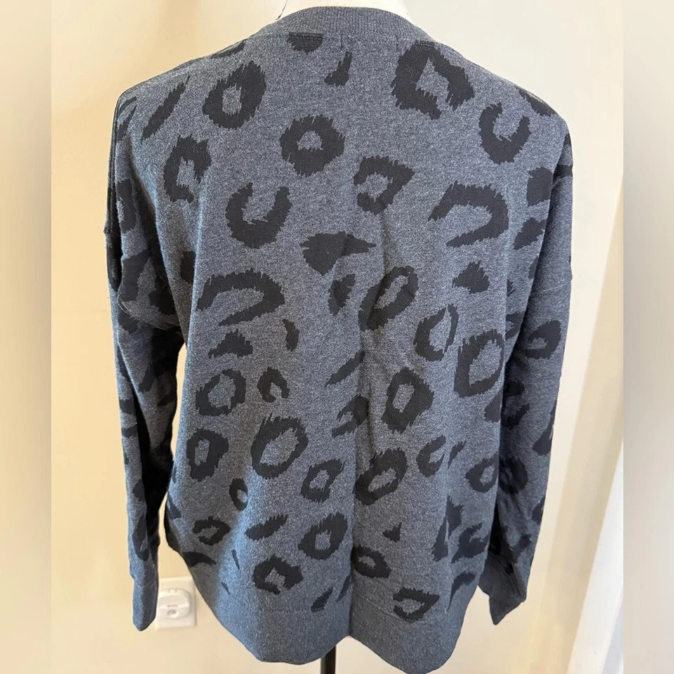 Style & Co. Leopard 印花舒适卫衣灰色黑色圆领罗纹饰边 SZ SM — 第 2/4 张图片