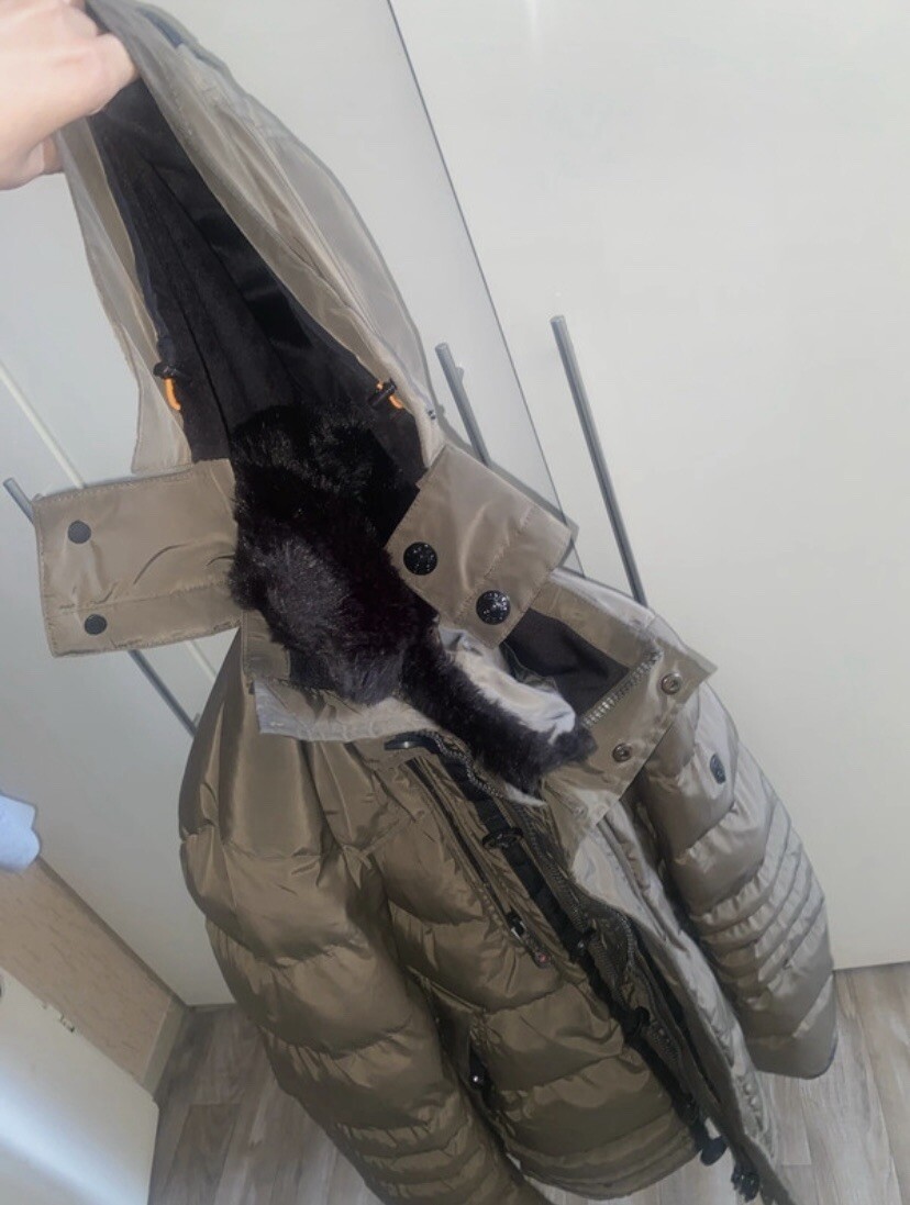 Bild 2 von 8