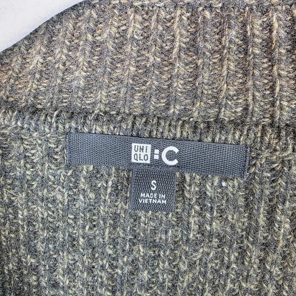 Женский свитер Uniqlo C маленький зеленый шерстяная смесь вязаный пуловер с воротником и V-образным вырезом - Изображение 2 из 4