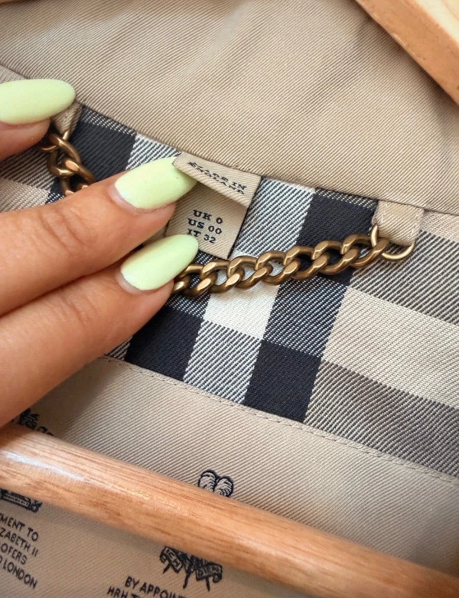 Gabardina Burberry Kensington longitud media beige