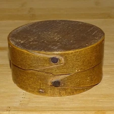 Antique Early Miniature Pantry Box Round Wooden Finger Lap Penny Nails 2 3/4"