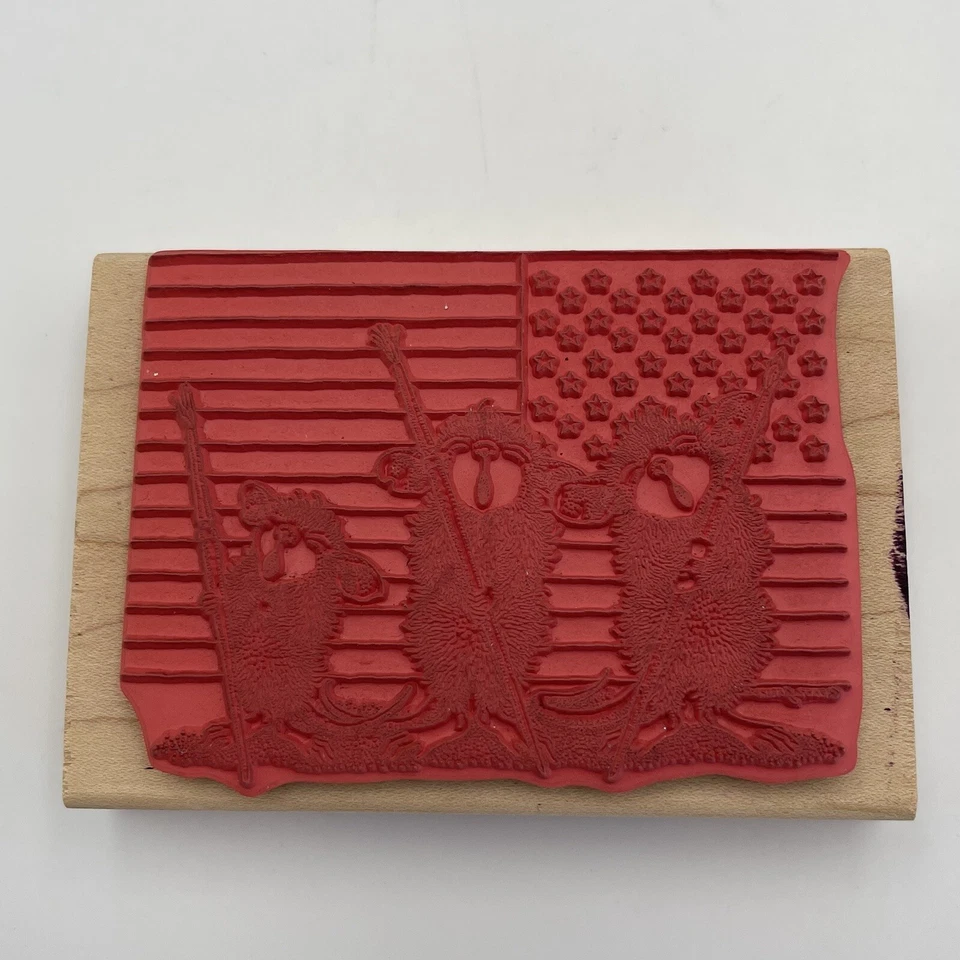 House Mouse SHOW YOUR COLORS (FLAG) Rubber Stamp 4 1/2” By 3 1/8” Pre-Owned Foto 2 de 4