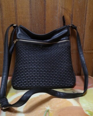 Schultertasche schwarz, sehr geräumig. Marke Carpisa