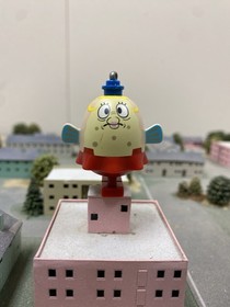 Lego Spongebob Squarepants Mrs. Puff Minifigure Pink Flower Misses Miss Puffs