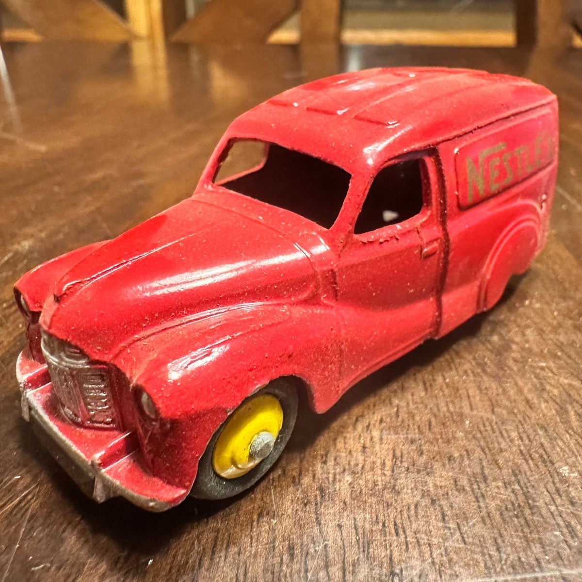 Vintage Dinky Toys 471 Fourgon Austin Van Nestlé Red Diecast Model