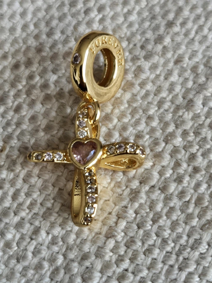 18k Gold Plated 925 Sterling Silver Cross/Crucifix Charm + FREE BRACELET. UK - Image 3 of 4