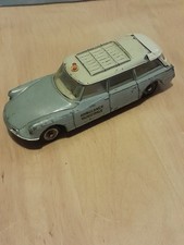 DINKY TOYS  CITROEN DS ID 19 BREAK AMBULANCE  REF 556  1962 RESTAURÉE 