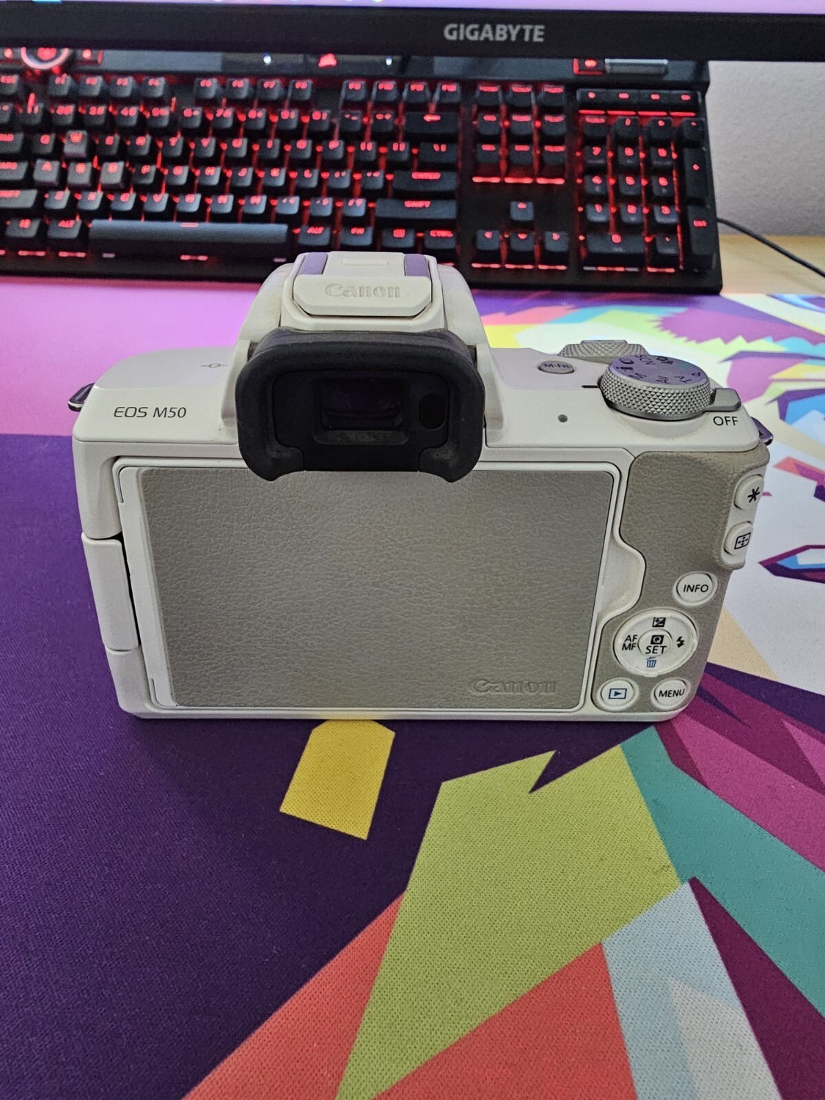 Canon EOS M50 24.1 MP Mirrorless Camera White (Kit with EFM 1545mm