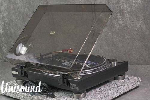 Technics SL-1200MK4 Black direct drive turntable in Very Good Condition - Picture 3 of 22