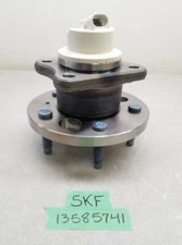 13585741 SKF Wheel Bearing & Hub Assembly Fits Pontiac Grand Prix 1997 To 2008