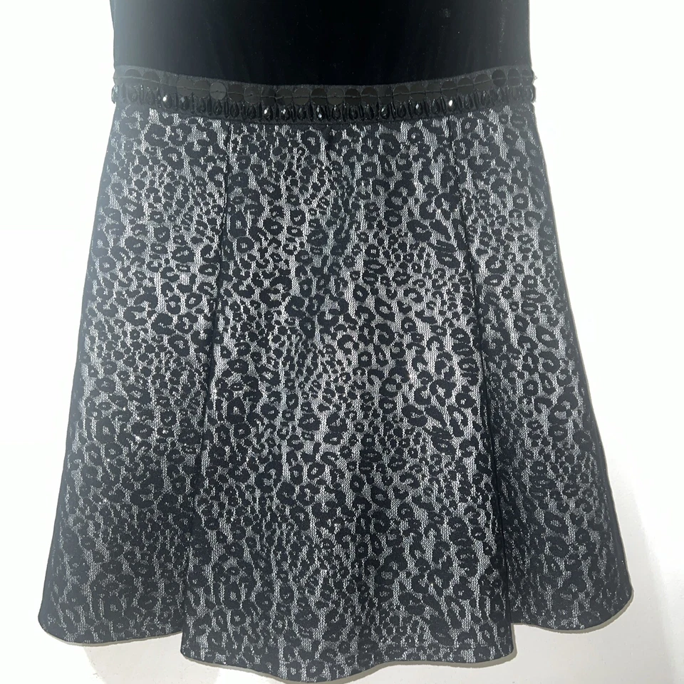 Amy Byer Girls Size 16 dress Black velvet top half with brocade bottom sequin - Image 2 of 4