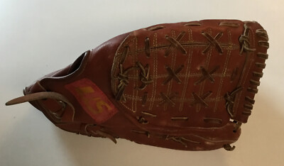 SSK Dimple DPG-510 Machine Softball Baseball RHT Leather Glove - La Paz
