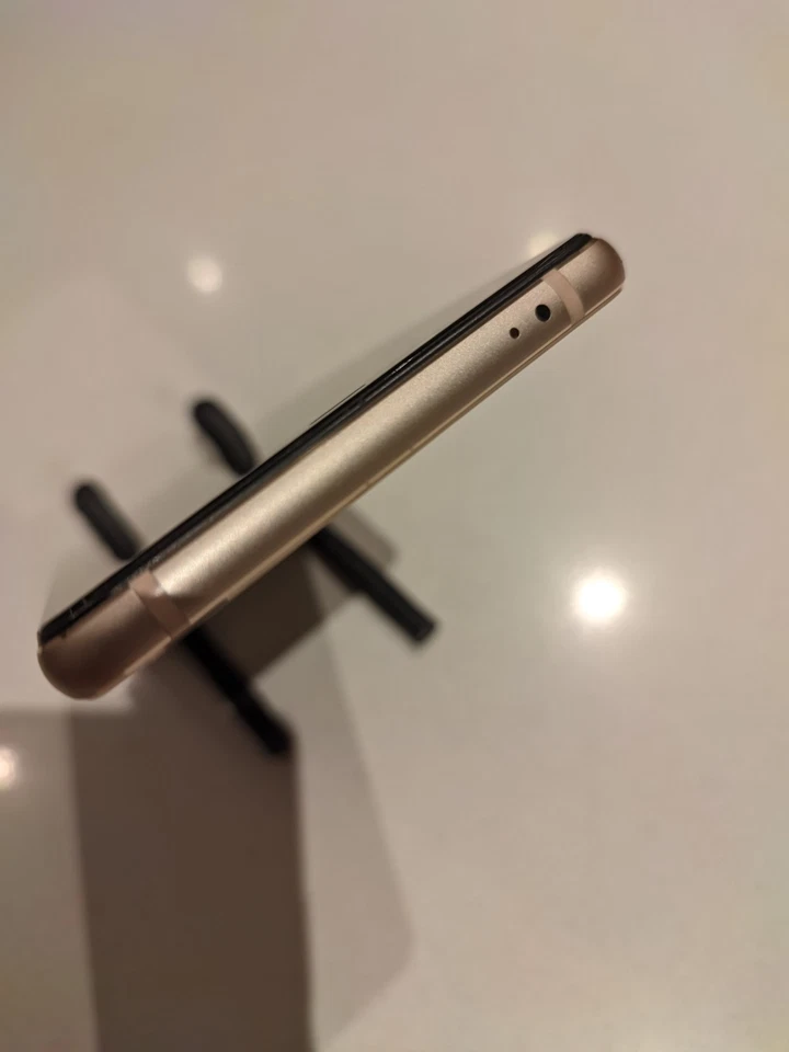 XIAOMI Mi 8 SE | 4/64 | QUALCOMM sd 710 | Champagne | Dual SIM - Immagine 4 di 4