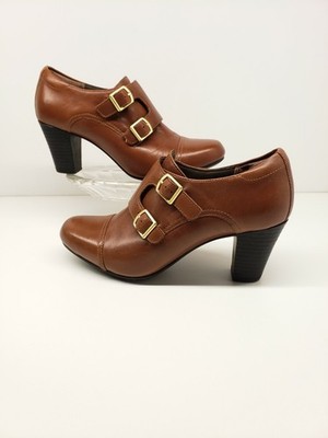 CLARKS Bendables  size 7M Sapphire Athena Ankle Booties Brown Leather Buckle EUC
