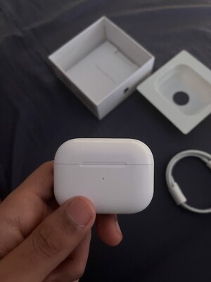 2022 Apple AirPods Pro (2. Generation) mit MagSafe Ladecase Weiß