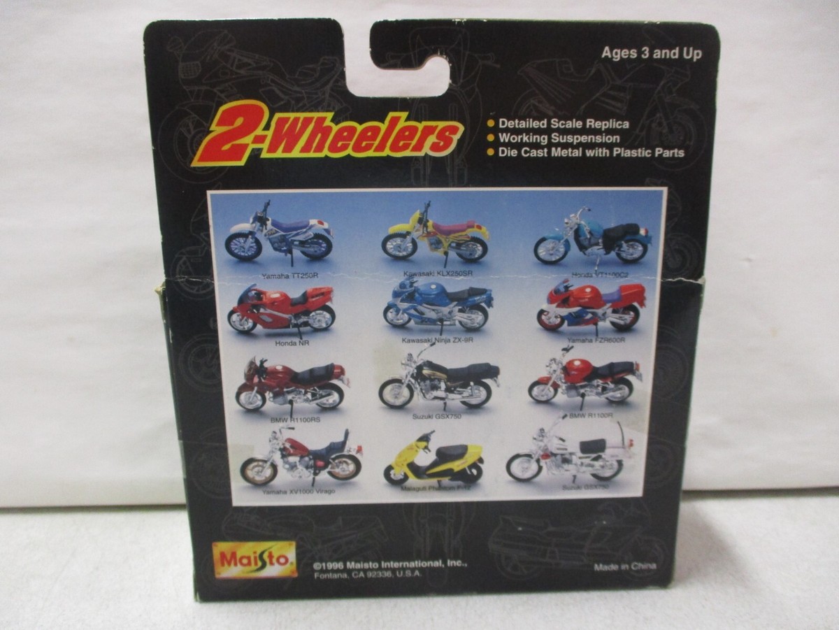 オートバイ・バイク Maisto 2-Wheelers Indian Motorcycle 1:18 1995 Maisto 2-Wheelers 1942 INDIAN HATCHETTE 1/18 Scale