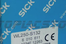 SICK WL250-S132 Reflexive Photoelectric Sensor Switch M12 Connector 12-240 VDC 