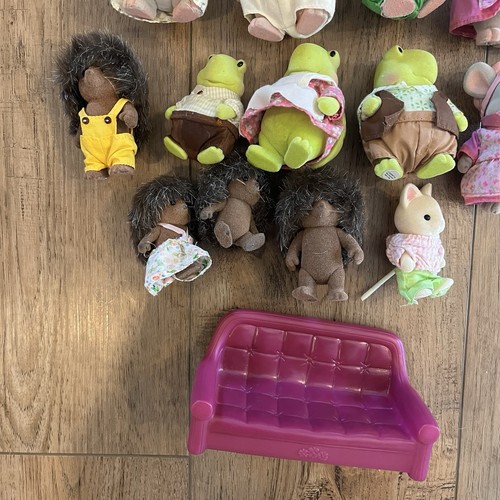 Calico Critters/Lil Woodzeez lotto 14 pezzi topo tartaruga riccio divano gatto - Foto 5 di 8