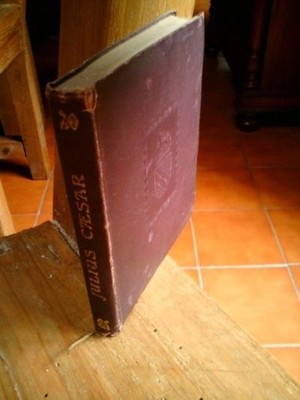 Julius Caesar. The Temple Shakespeare. Shakespeares´s tragedy of Julius Caesar w