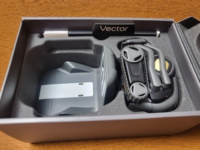 [美品] anki vector ロボット Amazon.com: Vector Robot by Anki, A Home Robot Who Hangs Out