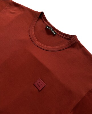 ★人気★【Acne Studios】FACE PATCH T-SHIRT Acne Studios Face Patch T-Shirt in Pink | LN-CC