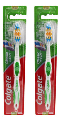 Toothbrush Colgate Classic Full Head Toothbrush Medium Bristles Green 2Pk