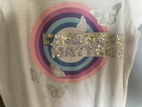 SO Girls L 10-12 White T-Shirt Multicolor Circle Kindness Matters Sequins - Picture 5 of 5